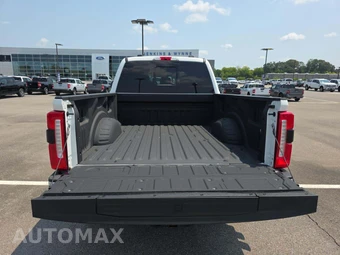 2025 Ford Super Duty F-250 King Ranch Crew Cab Medium Bed - miniatura 11