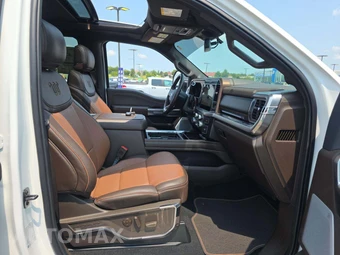 2025 Ford Super Duty F-250 King Ranch Crew Cab Medium Bed - miniatura 15