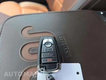 2025 Ford Super Duty F-250 King Ranch Crew Cab Medium Bed - miniatura 5