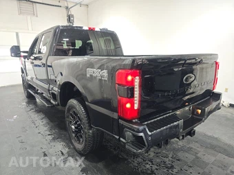2025 Ford Super Duty F-250 LARIAT Crew Cab Medium Bed - miniatura 6