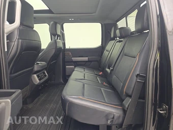 2025 Ford Super Duty F-250 LARIAT Crew Cab Medium Bed - miniatura 13