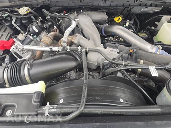 2025 Ford Super Duty F-250 LARIAT Crew Cab Medium Bed - miniatura 15