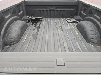 2025 Ford Super Duty F-250 LARIAT Crew Cab Medium Bed - miniatura 16