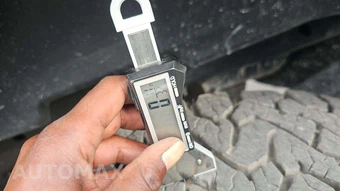 2025 Ford Super Duty F-250 LARIAT Crew Cab Medium Bed - miniatura 18