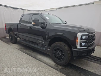 2025 Ford Super Duty F-250 LARIAT Crew Cab Medium Bed - miniatura 3