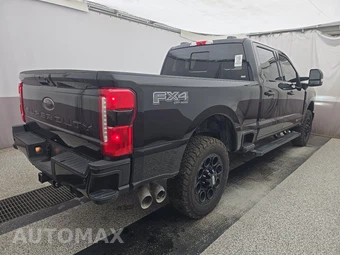 2025 Ford Super Duty F-250 LARIAT Crew Cab Medium Bed - miniatura 4