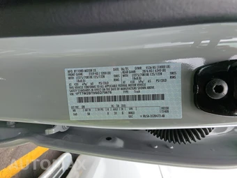 2025 Ford Super Duty F-250 Lariat Crew Cab Medium Bed - miniatura 14