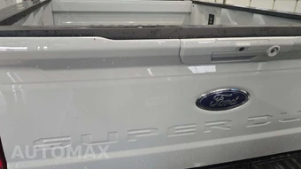 2025 Ford Super Duty F-250 Lariat Crew Cab Medium Bed - miniatura 24
