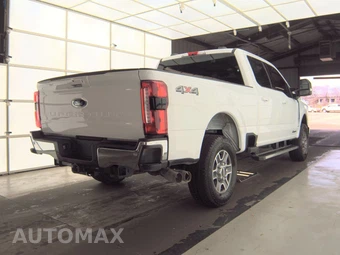 2025 Ford Super Duty F-250 Lariat Crew Cab Medium Bed - miniatura 4