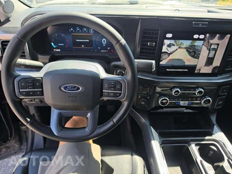 2025 Ford Super Duty F-250 Lariat Crew Cab Medium Bed - miniatura 10