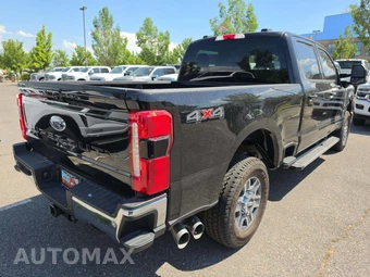 2025 Ford Super Duty F-250 Lariat Crew Cab Medium Bed - miniatura 3