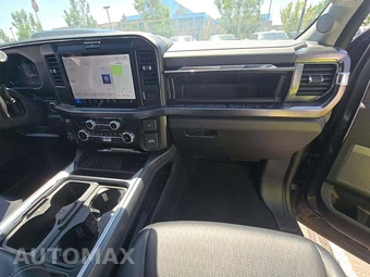 2025 Ford Super Duty F-250 Lariat Crew Cab Medium Bed - miniatura 19
