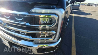 2025 Ford Super Duty F-250 Lariat Crew Cab Medium Bed - miniatura 20