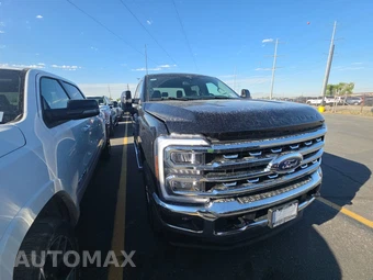 2025 Ford Super Duty F-250 Lariat Crew Cab Medium Bed - miniatura 3