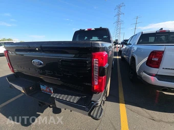 2025 Ford Super Duty F-250 Lariat Crew Cab Medium Bed - miniatura 4