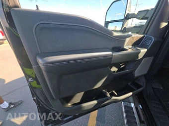 2025 Ford Super Duty F-250 Lariat Crew Cab Medium Bed - miniatura 9