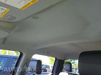2025 Ford Super Duty F-250 Lariat Crew Cab Medium Bed - miniatura 11