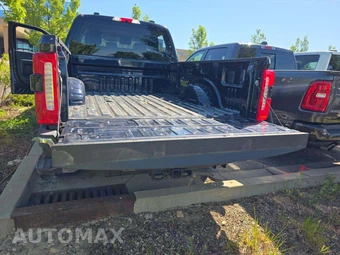 2025 Ford Super Duty F-250 Lariat Crew Cab Medium Bed - miniatura 14