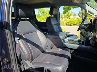 2025 Ford Super Duty F-250 Lariat Crew Cab Medium Bed - miniatura 18
