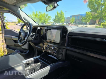 2025 Ford Super Duty F-250 Lariat Crew Cab Medium Bed - miniatura 19