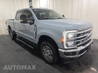 2025 Ford Super Duty F-250 LARIAT Crew Cab Medium Bed - miniatura 3