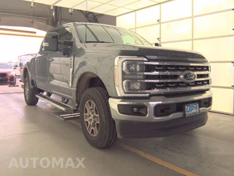 2025 Ford Super Duty F-250 Lariat Crew Cab Medium Bed - miniatura 3