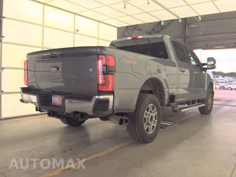 2025 Ford Super Duty F-250 Lariat Crew Cab Medium Bed - miniatura 4