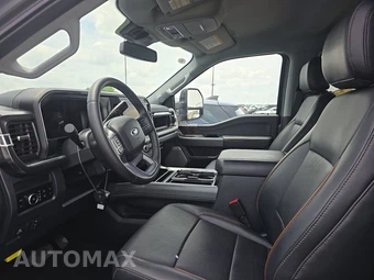 2025 Ford Super Duty F-250 Lariat Crew Cab Medium Bed - miniatura 7
