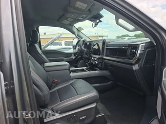 2025 Ford Super Duty F-250 Lariat Crew Cab Medium Bed - miniatura 8