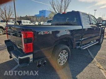 2025 Ford Super Duty F-250 Lariat Crew Cab Medium Bed - miniatura 3