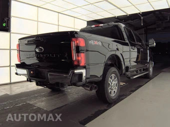 2025 Ford Super Duty F-250 Lariat Crew Cab Medium Bed - miniatura 4