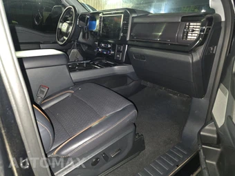 2025 Ford Super Duty F-250 Lariat Crew Cab Medium Bed - miniatura 8