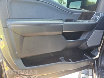 2025 Ford Super Duty F-250 Lariat Crew Cab Medium Bed - miniatura 9