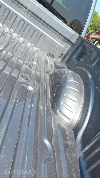 2025 Ford Super Duty F-250 Lariat Crew Cab Medium Bed - miniatura 25