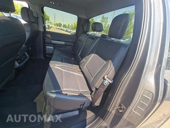 2025 Ford Super Duty F-250 Lariat Crew Cab Medium Bed - miniatura 13
