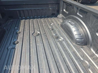 2025 Ford Super Duty F-250 Lariat Crew Cab Medium Bed - miniatura 21