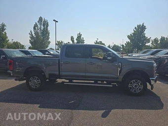 2025 Ford Super Duty F-250 Lariat Crew Cab Medium Bed - miniatura 4