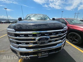 2025 Ford Super Duty F-250 Lariat Crew Cab Medium Bed - miniatura 2