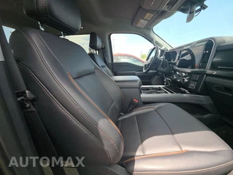 2025 Ford Super Duty F-250 Lariat Crew Cab Medium Bed - miniatura 8