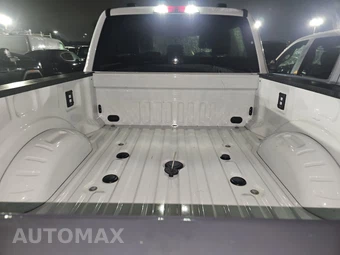 2025 Ford Super Duty F-250 Lariat Crew Cab Medium Bed - miniatura 16