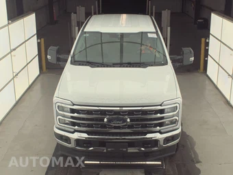 2025 Ford Super Duty F-250 Lariat Crew Cab Medium Bed - miniatura 2