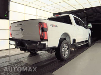 2025 Ford Super Duty F-250 Lariat Crew Cab Medium Bed - miniatura 4