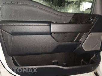2025 Ford Super Duty F-250 Lariat Crew Cab Medium Bed - miniatura 9
