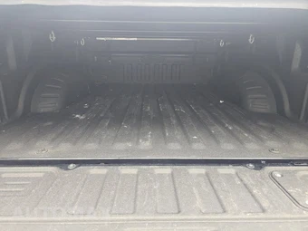 2025 Ford Super Duty F-250 LARIAT Crew Cab Medium Bed - miniatura 16