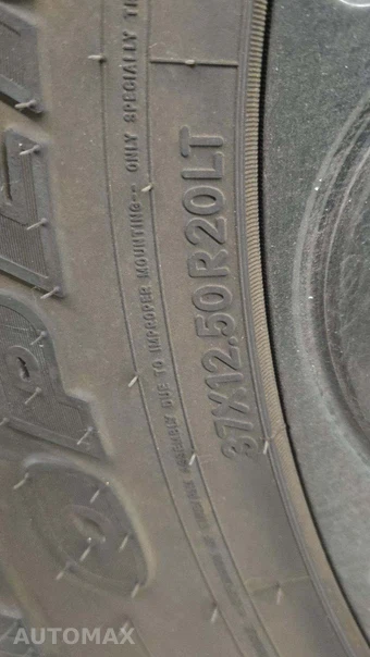2025 Ford Super Duty F-250 LARIAT Crew Cab Medium Bed - miniatura 23