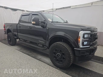 2025 Ford Super Duty F-250 LARIAT Crew Cab Medium Bed - miniatura 3
