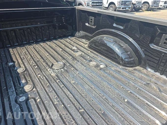 2025 Ford Super Duty F-250 Lariat Crew Cab Medium Bed - miniatura 21