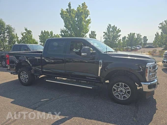 2025 Ford Super Duty F-250 Lariat Crew Cab Medium Bed - miniatura 4