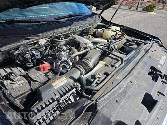 2025 Ford Super Duty F-250 Lariat Crew Cab Medium Bed - miniatura 23