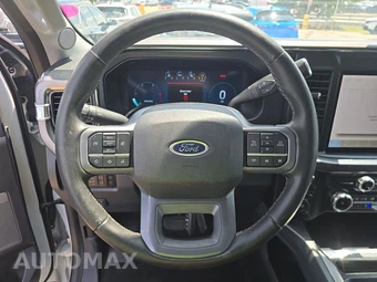 2025 Ford Super Duty F-250 Lariat Crew Cab Medium Bed - miniatura 10
